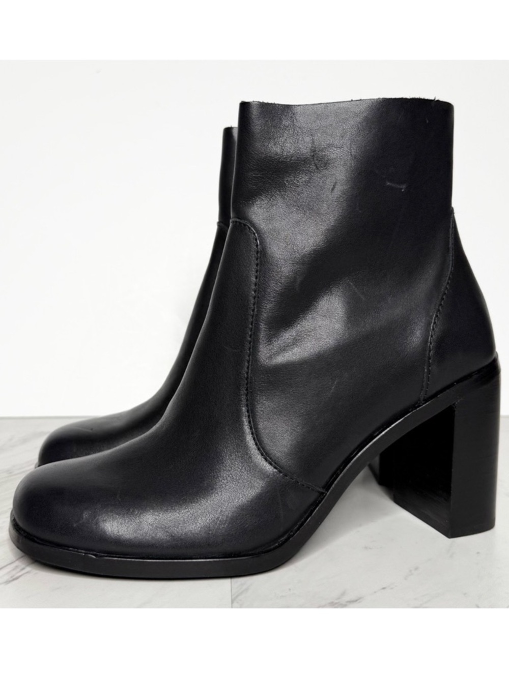 Sofft Santee Black Leather Heeled Bootie 8M